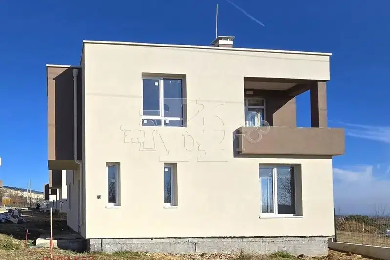House in Varna, Borovec - Yug