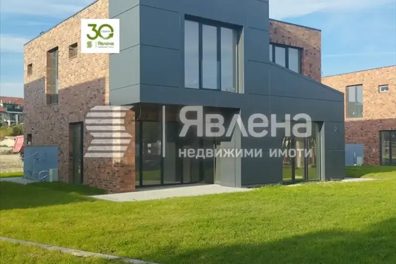 Къща във Варна, м-т Долна Трака