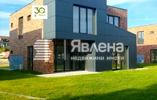 Къща във Варна, м-т Долна Трака