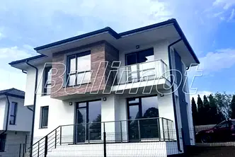 Къща във Варна, м-т Горна Трака