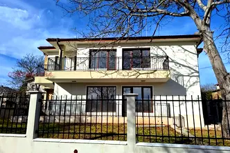 Къща във Варна, м-т Горна Трака