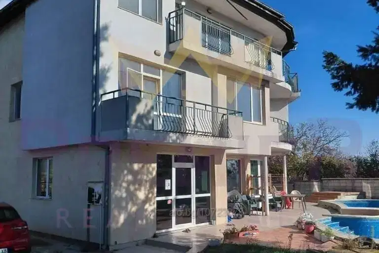 Къща във Варна, м-т Горна Трака