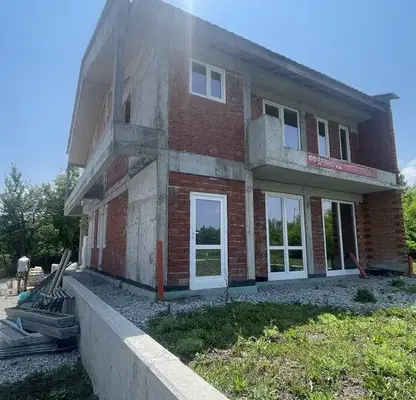 Photo 4 — House in Veliko Tyrnovo, Kozludja