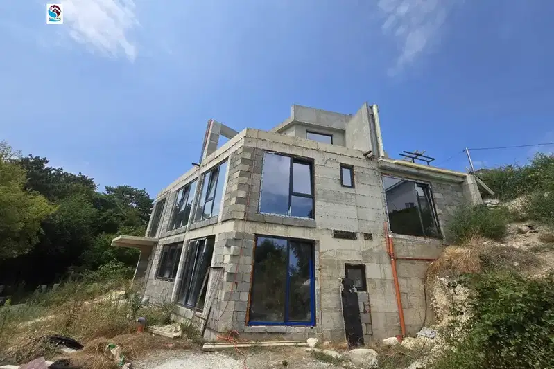 House in Varna, Manastirski Rid