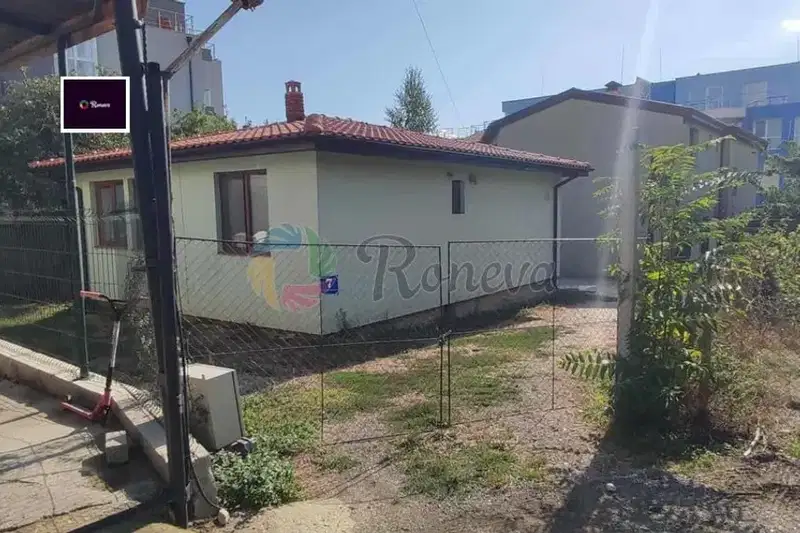 House in Varna, Pchelina