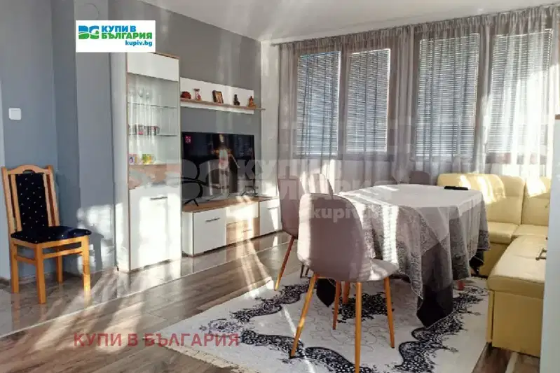 House in Varna, Pchelina