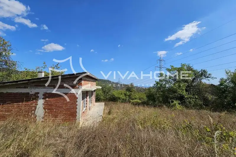 House in Varna, Planova