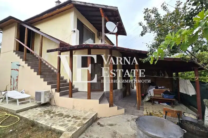 House in Varna, Planova