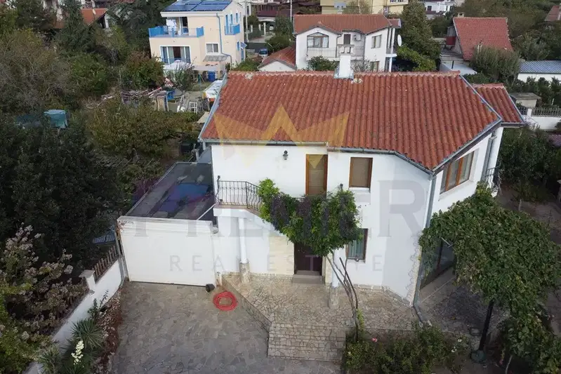 House in Varna, Rakitnika