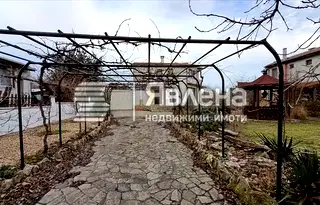 Къща във Варна, м-т Ракитника