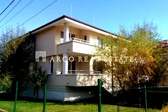 Къща в София, Манастирски ливади