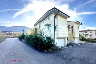 Къща в София, Манастирски ливади
