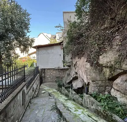 Photo 2 — House in Plovdiv, Mladejki Hylm