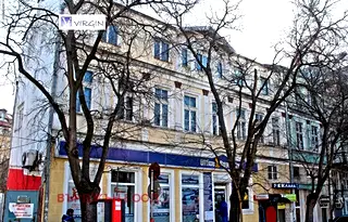 Къща във Варна, Операта