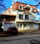 Къща в Раз, Орел