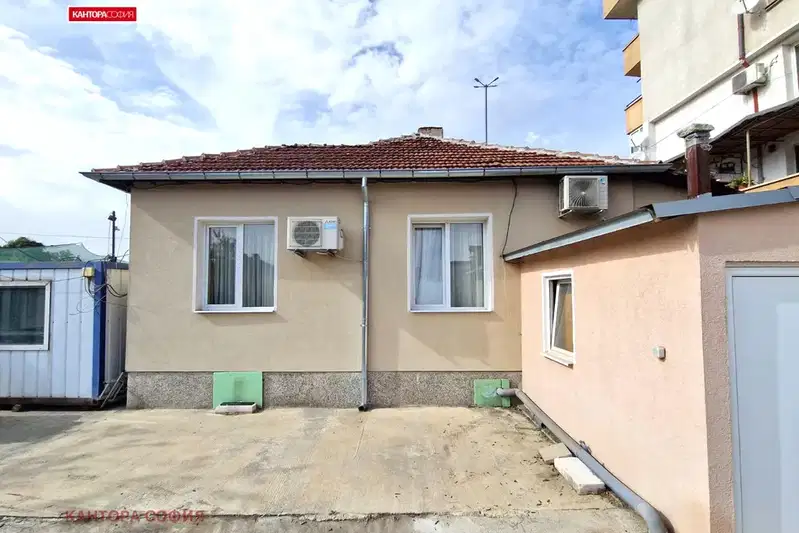 Къща в София, Орландовци