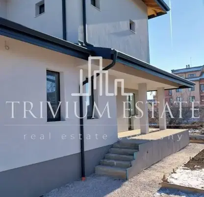 Photo 2 — House in Plovdiv, Ostromila