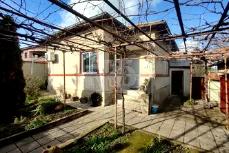 Къща в Добрич, Пинета