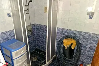 Къща в Раз, Промишлена зона - Запад