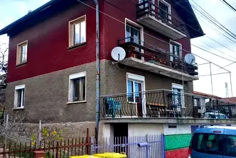 Къща в Перник, Ралица