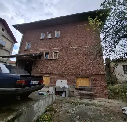 Photo 2 — House in Pernik, Ralica