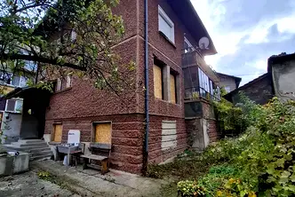 Къща в Перник, Ралица