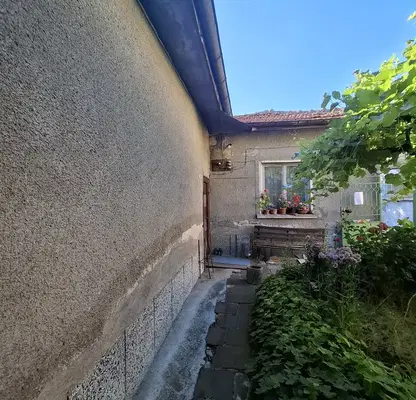 Photo 3 — House in Pernik, Ralica