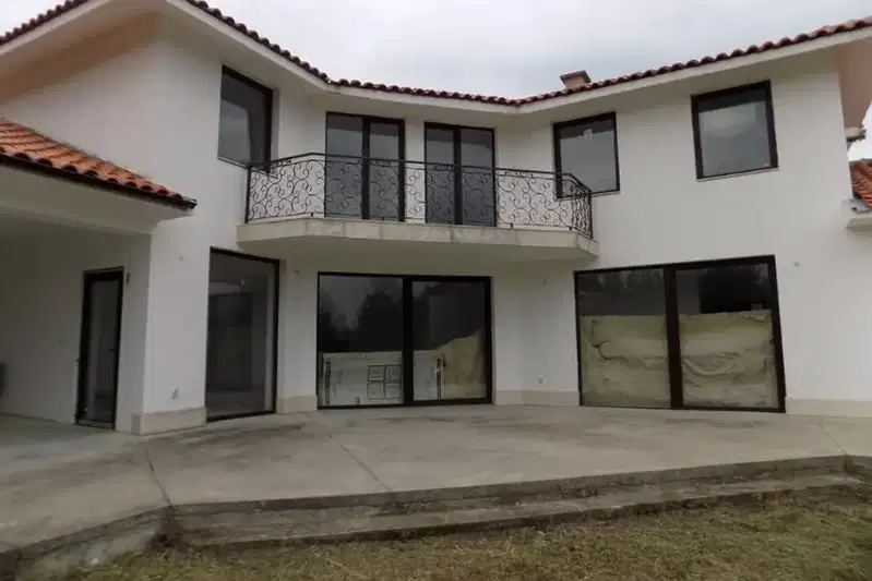 House in Kyrdjali, Rezbarci