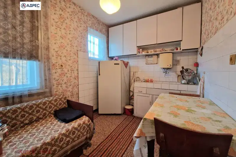 Къща в Русе, Родина 2