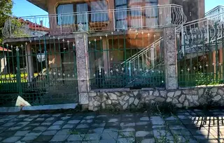Къща в Русе, Родина 3