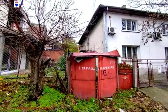 Къща в Русе, Родина 3