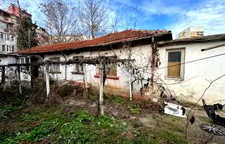 Къща в Плевен, Широк център