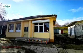 Къща в Ловеч, Широк център