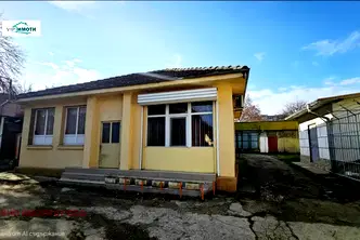 Къща в Ловеч, Широк център