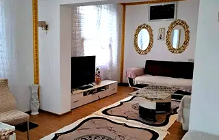 Къща в Русе, Широк център