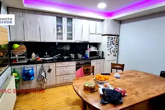 Къща в Русе, Широк център