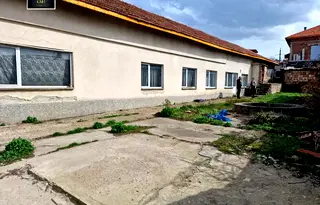 Къща в Плевен, Широк център
