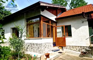 Къща в Плевен, Широк център
