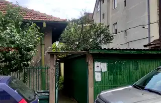 Къща в Монтана, Широк център