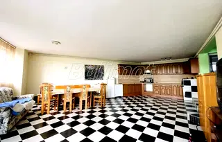 Къща във Варна, Свети Никола