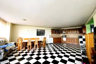 Къща във Варна, Свети Никола