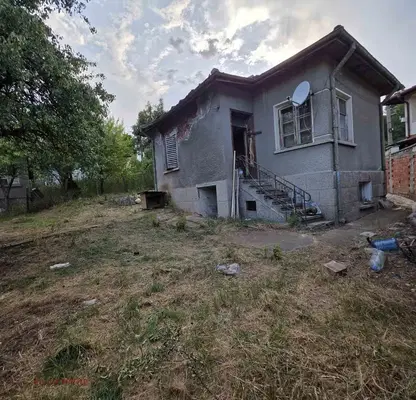 Photo 5 — House in Pernik, Tabana