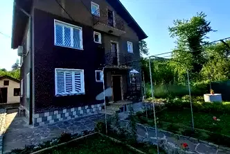 Къща в Перник, Тева