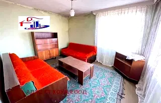Къща в Шумен, Томбул джамия