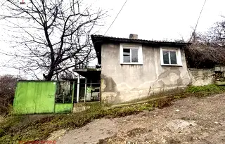 Къща в Русе, Веждата