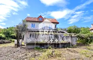 Къща в Търговище, Вилна зона