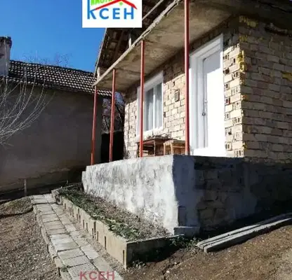 Снимка 2 — Къща в Търговище, Вилна зона