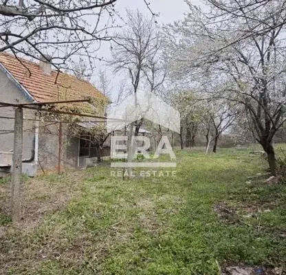 Снимка 4 — Къща в Търговище, Вилна зона