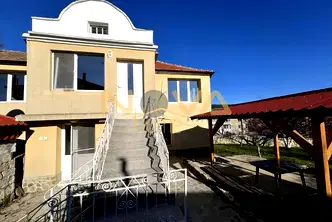 Къща във Варна, Виница