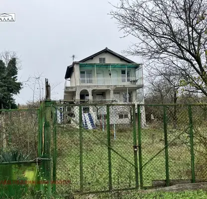 Снимка 2 — Къща във Варна, Виница